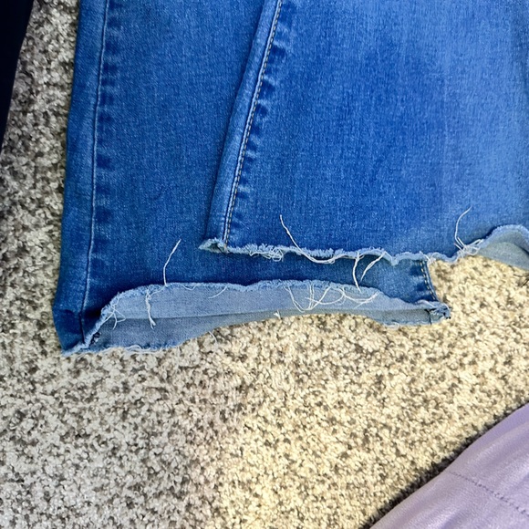 Super cute ripped jeans, bottoms frayed, FLARE - Picture 3 of 4